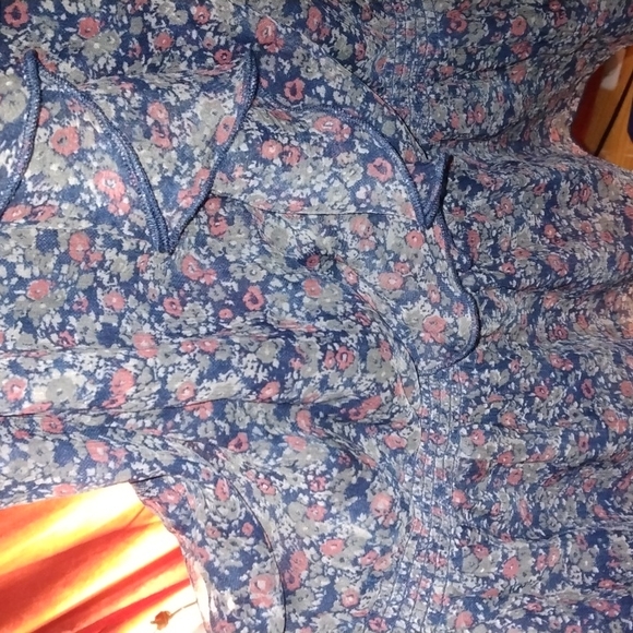 Mudd blue floral top size XL used in great condition - Picture 6 of 14